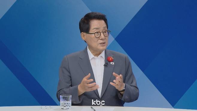 ▲ 19일 KBC '여의도초대석'에 출연한 박지원 더불어민주당 의원