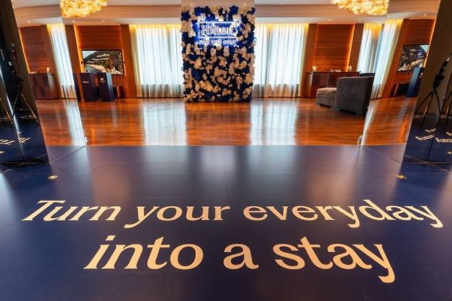 콘래드 서울 펜트하우스에 마련된 힐튼 전시공간. 사진=힐튼 제공