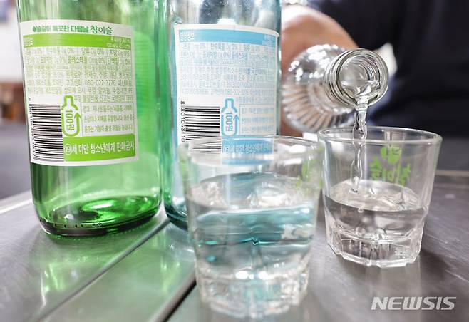 [서울=뉴시스] 최진석 기자 = 사진은 지난해 3월 21일 서울 한 식당의 모습. (사진은 기사와 직접 관련이 없습니다.) 2024.03.21. myjs@newsis.com *재판매 및 DB 금지