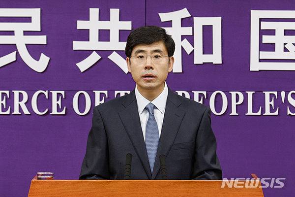[베이징=뉴시스]허야둥 중국 상무부 대변인.(사진=중국 상무부 홈페이지 갈무리) 2024.4.29 photo@newsis.com