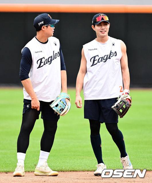 [OSEN=대전, 지형준 기자] 한화 하주석, 심우준이 경기에 앞서 훈련을 하고 있다. 2025.06.14 /jpnews@osen.co.kr