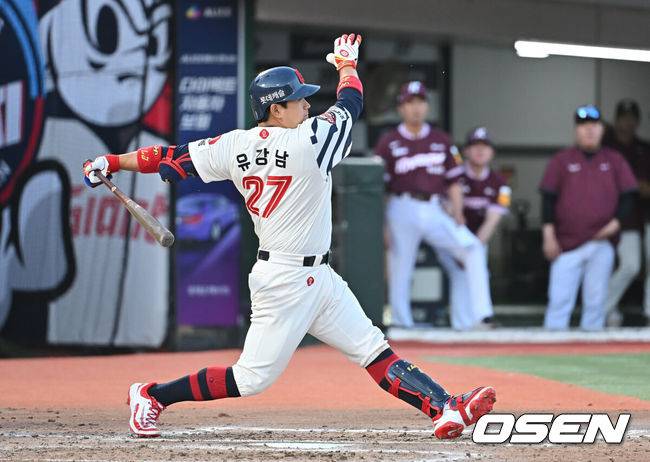 [OSEN=부산, 이석우 기자]  롯데 자이언츠 유강남 / foto0307@osen.co.kr