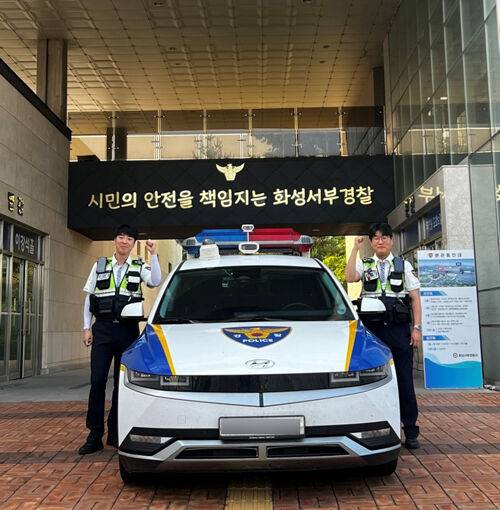 A 씨를 검거한 김정록 경장(왼쪽)과 김태우 경장