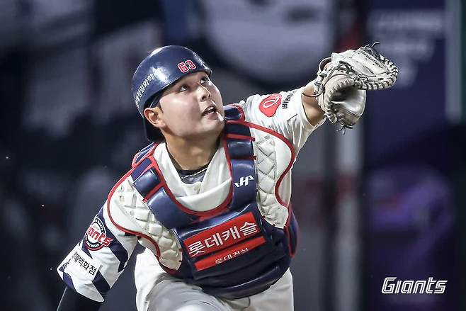 롯데 자이언츠 고졸 루키 포수 박재엽이 19일 부산 사직야구장에서 열린 2025 신한 SOL Bank KBO리그 한화 이글스와의 팀 간 10차전에&nbsp;8번타자 겸 포수로 선발출전 한다. 사진 롯데 자이언츠