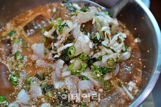 들뫼바다의 ‘된장물회’