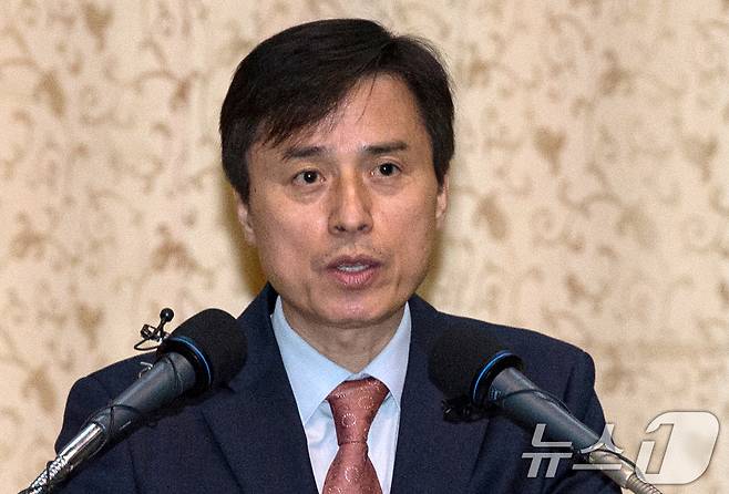 이재명 대통령은 12일 내란특검법에 따른 특별검사로 민주당이 추천한 조은석 전 감사원장 권한대행을 지명했다. 윤석열 전 대통령의 12·3 비상계엄 선포와 관련한 내란 사건을 수사할 조은석 특별검사는 13일 "사초를 쓰는 자세로 세심하게 살펴가며 오로지 수사 논리에 따라 특별검사의 직을 수행하겠다＂고 밝혔다. (뉴스1 DB) 2025.6.13/뉴스1