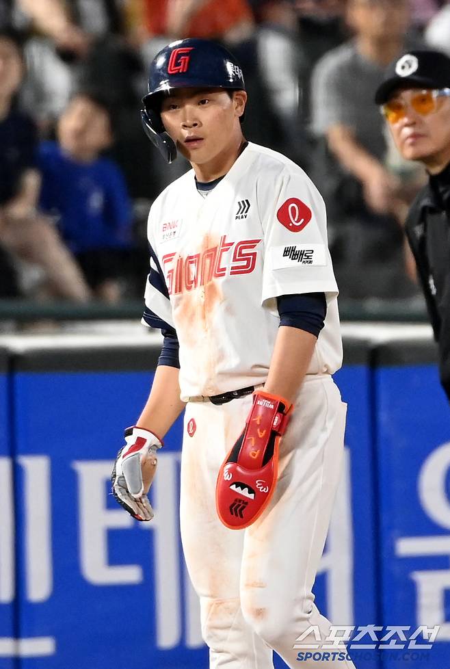 18일 부산 사직야구장에서 열린 한화와 롯데의 경기, 8회말 대주자로 나선 롯데 박찬형의 모습. 부산=허상욱 기자wook@sportschosun.com/2025.06.18/