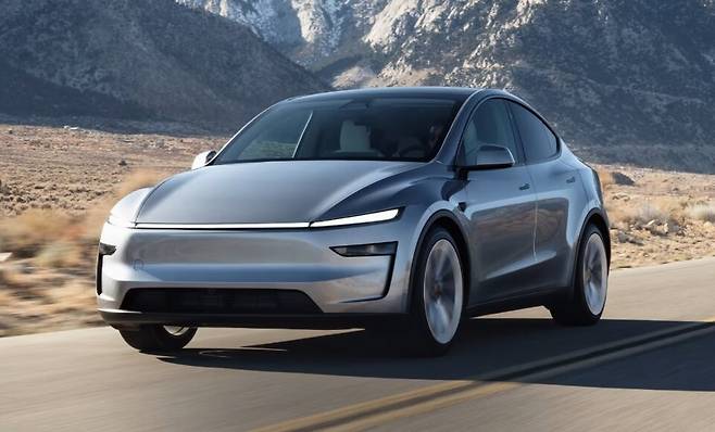 사진 : 테슬라 모델 Y 주니퍼