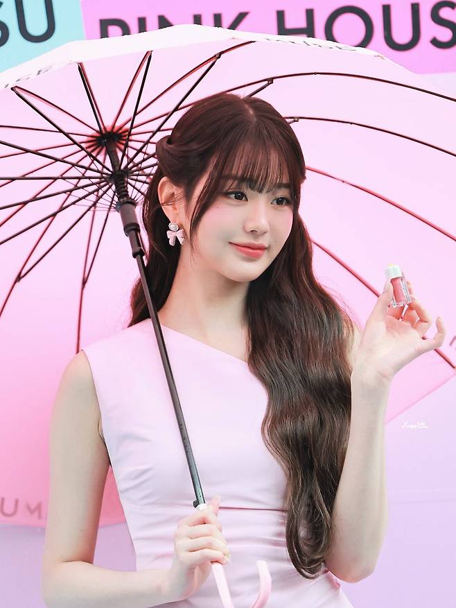 TFLboa.jpg 오늘자 장원영 ㄷㄷㄷ