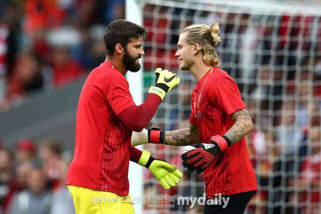 알리송 베케르(왼쪽)와 로리스 카리우스. /게티이미지코리아