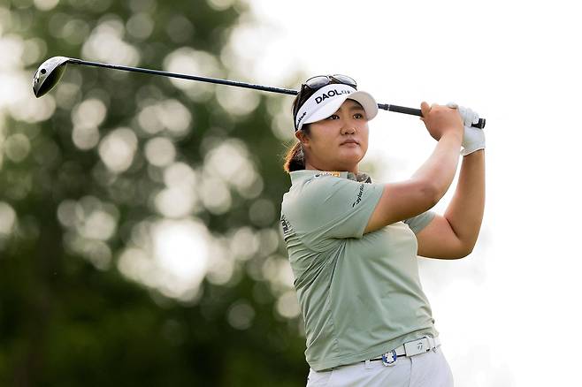 14번 홀에서 티샷을 날리고 있는 유해란. [사진=LPGA]