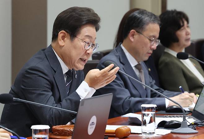 이재명 대통령이 19일 용산 대통령실에서 국무회의를 주재하고 있다. 연합뉴스