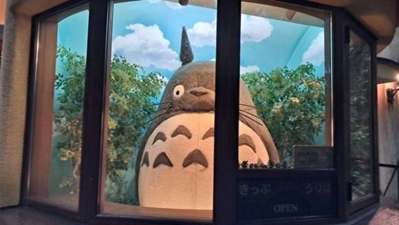 지브리 미술관 입구에는 ‘토토로’가 이 곳을 찾은 사람들을 반겨주고 있었다.