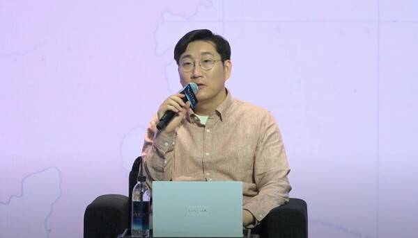 - 인게임 이슈에 대해 답변하는 전재학 로스트아크 디렉터