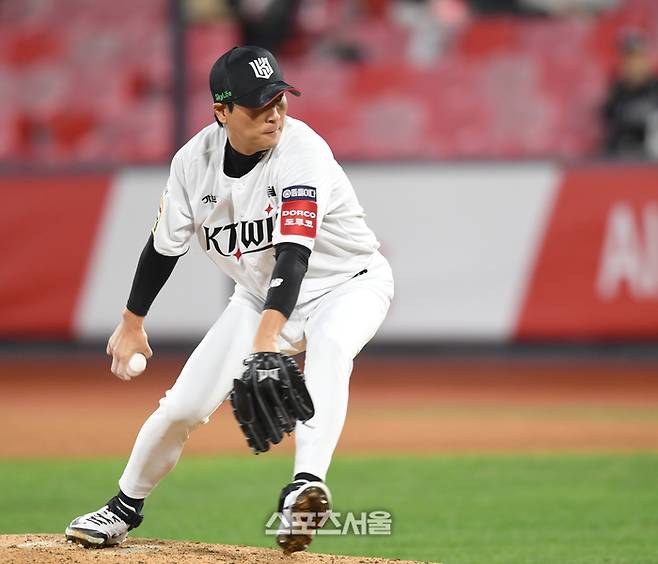 KT 우규민이 투구에 임하고 있다. 수원 | 최승섭 기자 thunder@sportsseoul.com