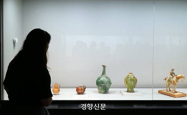 국민당 정부가 내전을 피해 대만으로 옮겨온 70만점 이상의 문화재 중 약 1%만이 전시되어 있지만, 그 1%가 주는 밀도는 상상을 초월했다. 김지윤 기자