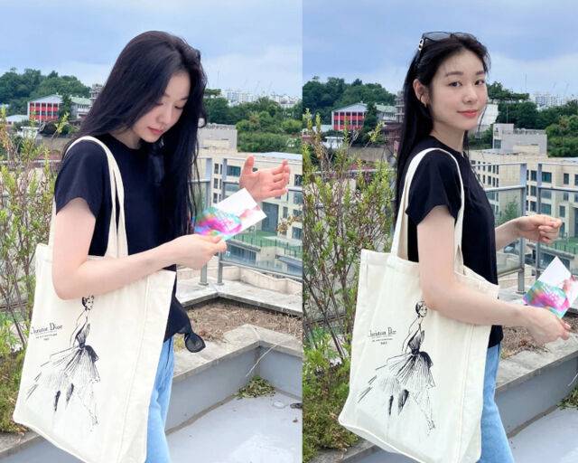 김연아가 디올 에코백을 자랑했다. / 김연아 소셜미디어