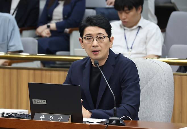 18일 서울 여의도 국회에서 열린 정무위원회의 국무총리(김민석) 임명동의에 관한 인사청문특별위원회 제1차 전체회의에서 국민의힘 주진우 의원이 발언하고 있다. 뉴시스