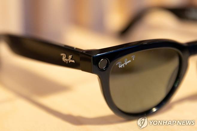 메타의 새로운 스마트 안경 [로이터 연합뉴스]