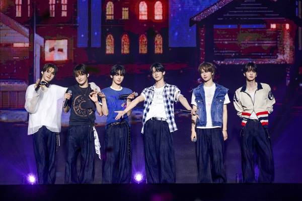 그룹 투어스(영재, 지훈, 한진, 도훈, 경민, 신유, 왼쪽부터) ⓒ플레디스