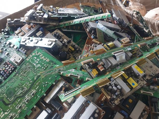 수거된 폐PCB