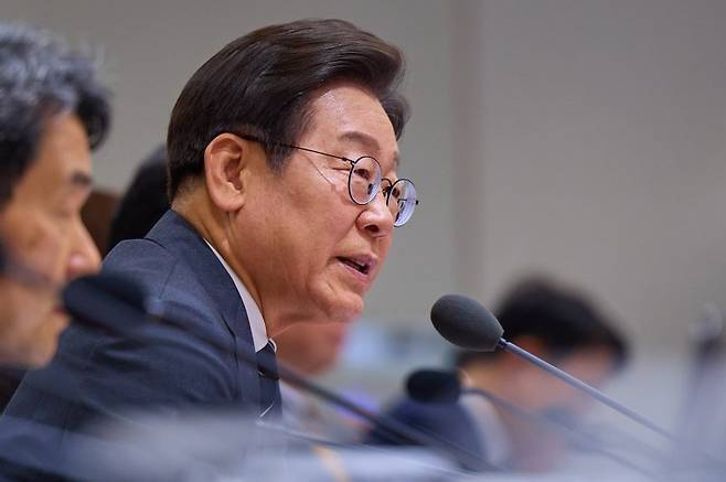 이재명 대통령이 지난 19일 서울 용산 대통령실청사에서 제26회 국무회의를 주재하고 있다. 뉴스1
