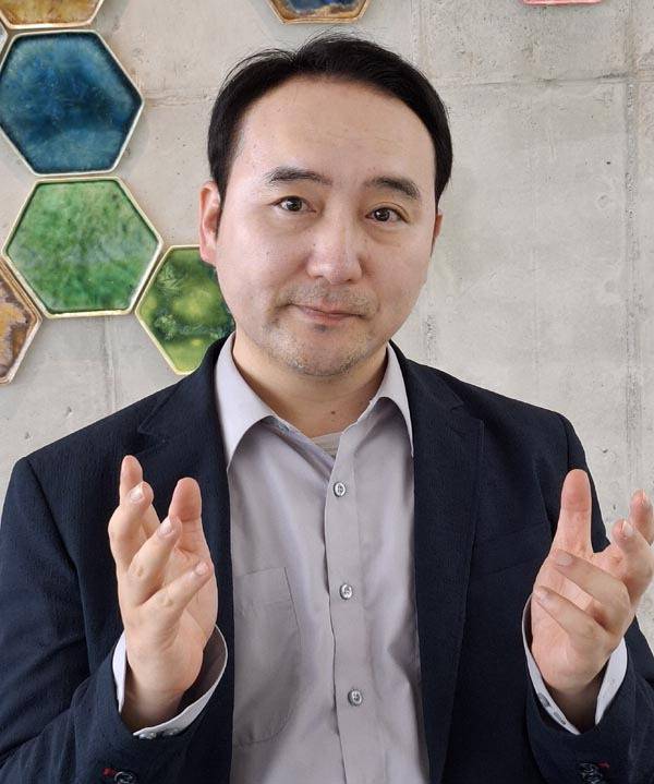 부산외국어대학교 만오교양대 구자영 AI담당 교수가 지난 20일 이재명 정부의 AI 관련 공약을 평가하고 있다.