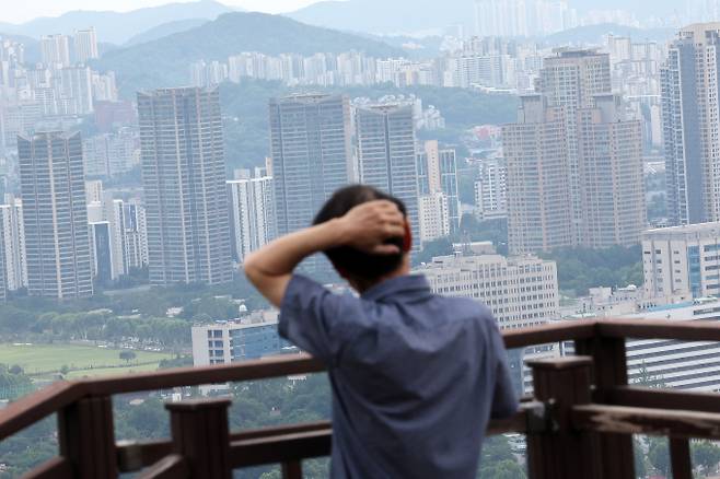 분양가 상승세와 청약 가점 인플레 등으로 청약통장 가입자 수가 2달 연속 줄었다. 사진은 서울시내 아파트 전경. /사진=뉴시스