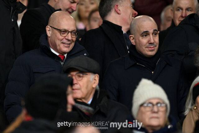 맨체스터 유나이티드 CEO 오마르 베라다(오른쪽). /게티이미지코리아