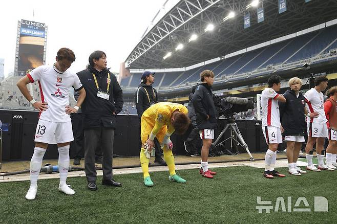 [시애틀=AP/뉴시스] 일본 프로축구 J1리그 우라와 레즈 선수단. 2025.06.21.