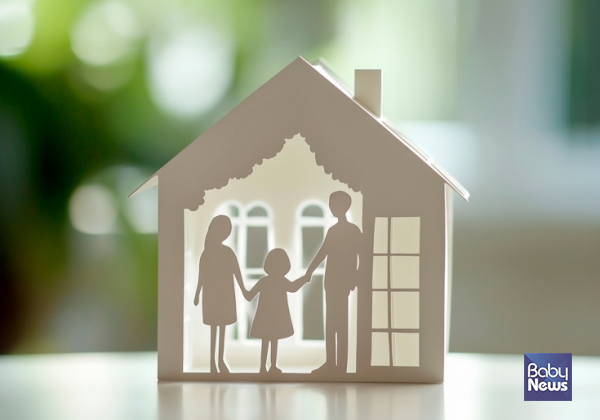 정부가 저출산 대응의 일환으로 다자녀 가구에 대한 우대 정책을 확대하고 있는 가운데, 자녀를 한 명만 둔 가정은 정책에서 소외된다는 목소리가 나오고 있다. ⓒ베이비뉴스