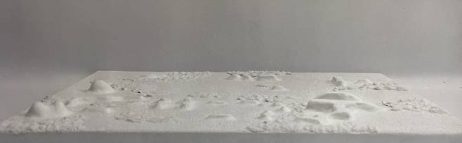 김보라 기억의 지도_2017_지점토, 젯소, 설탕, 캔버스_38 x 36 x 3 cm (서울시립미술관 제공)