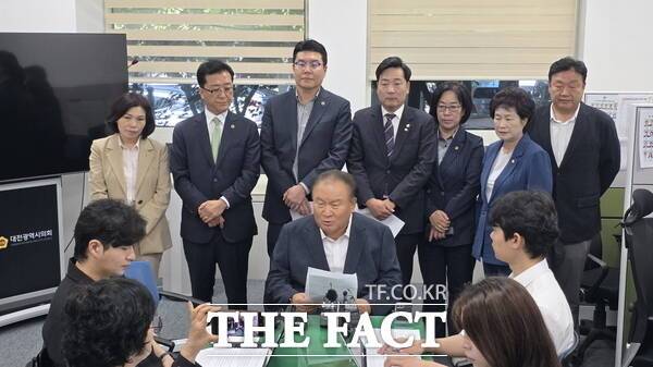 이상민 국민의힘 대전시당 위원장이 23일 대전시의회에서 기자간담회를 갖고 있는 모습./정예준 기자