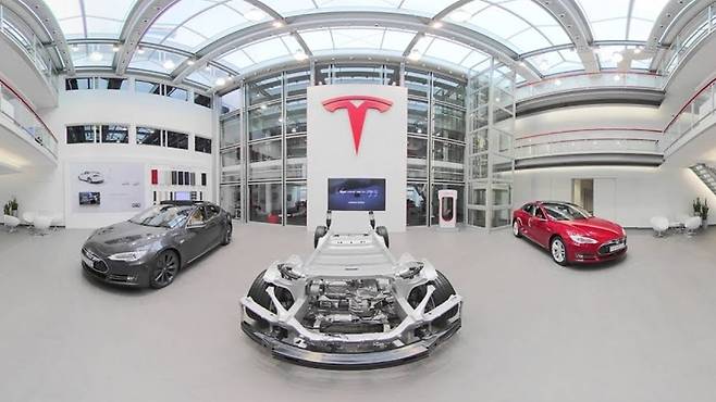 테슬라 자동차 전시장