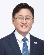 이재명 대통령이 23일 11개 부처 장관 후보자를 지명했다. 대통령실은 환경부 장관 후보자에 김성환 더불어민주당 의원을 지명했다고 밝혔다. 뉴시스