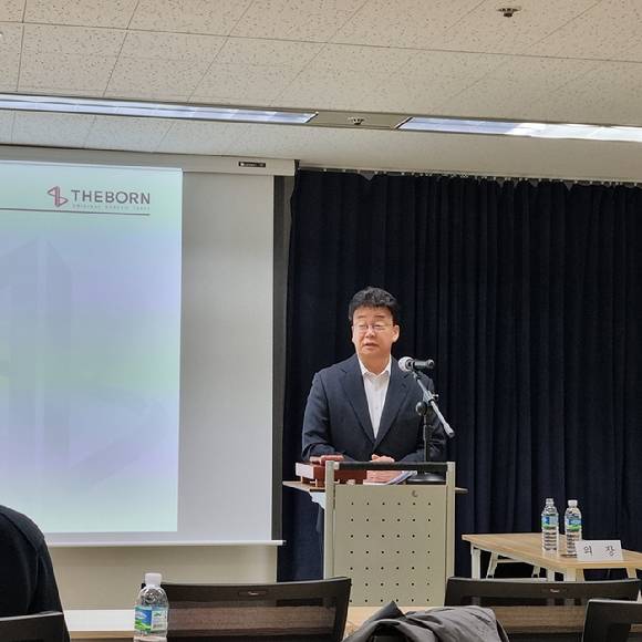 백종원 더본코리아 대표가 지난 3월 서울 서초구 인근에서 열린 제31기 정기주주총회에 참석해 인사말을 하고 있다. [사진=전다윗 기자]