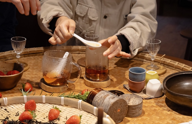 제주 청년마을 '주도적마을'에서 진행 될 세부 프로그램 '이달의 식탁' 컨셉 사진 (주식회사 일로와 제공)