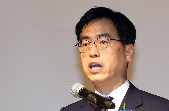 김민재 행정안전부 차관이 23일 정부세종청사 민원동 대강당에서 열린 취임식에서 취임사를 하고 있다. 연합뉴스