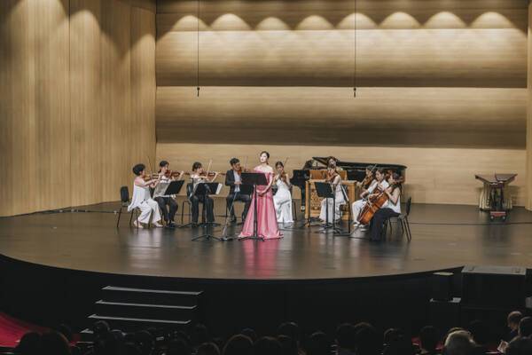 소프라노의 홍혜란, 오르간의 강자연, 바이올린의 정진희, 비올라의 정승원, 첼로의 최경은 등이 모차르트의 ‘소프라노와 현을 위한 환호하라, 기뻐하라 작품 165’을 선보이며 폭넓은 스펙트럼을 보였다. 평택시문화재단 제공