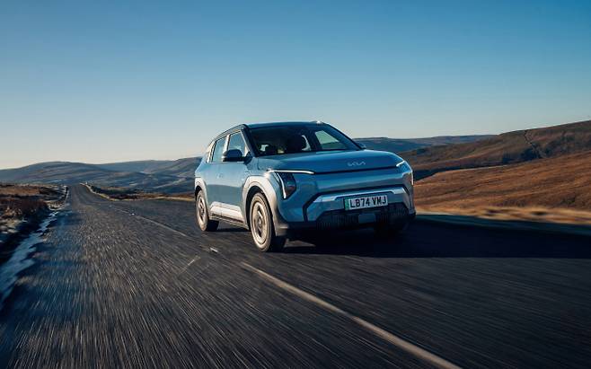 기아 EV3가 '2025 드라이버스 초이스 어워드'에서 '2025 올해의 차'에 선정됐다. /사진=기아