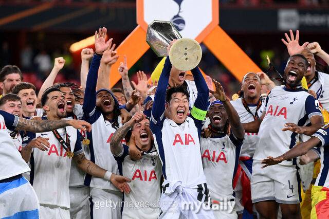 유로파 리그 우승을 차지한 토트넘의 팀내 최고 연봉자는 손흥민인 것으로 밝혀졌다. /게티이미지코리아