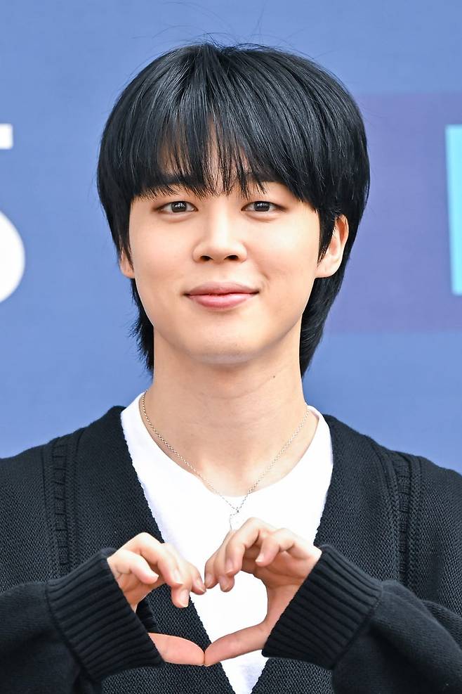 방탄소년단 지민, 2013년→2025년 '12년 완벽 비주얼 서사'..日매체 집중 조명
