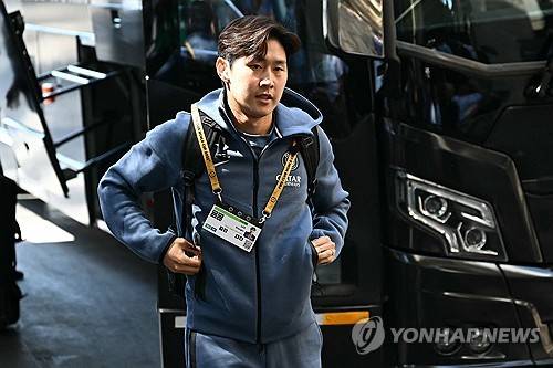 스페인 매체 '렐레보' 기자 마테오 모레토가 23일(한국시간) 자신의 유튜브 채널을 통해 이강인의 차기 행선지가 조만간 공개될 거라고 보도했다.&nbsp;연합뉴스