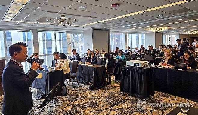 육동한 춘천시장, 미국 바이오산업 심포지엄 인사말 [연합뉴스 자료사진]