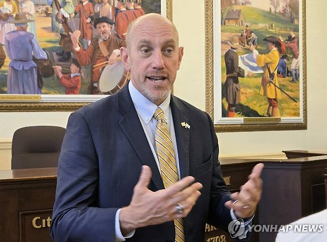 스털링 세인트존스대 총장 인터뷰 [연합뉴스 자료사진]