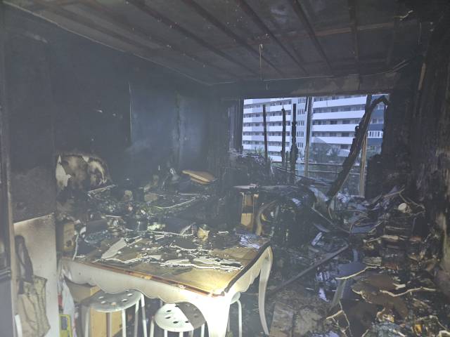 24일 새벽 부산 부산진구의 한 아파트에서 부모가 일하러 간 사이 불이 나 어린 자녀 1명이 숨졌고 1명은 중태에 빠졌다. 부산소방재난본부 제공