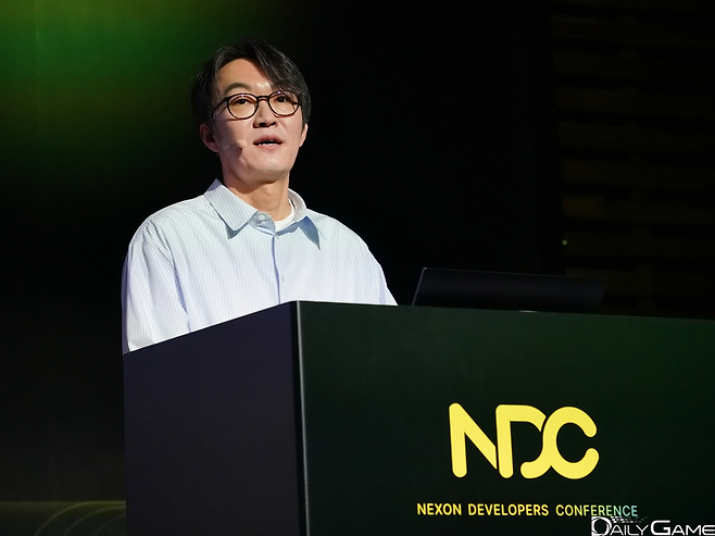 이정헌 대표가 환영사를 통해 게임의 본질은 재미라는 점을 다시 한 번 강조했다.