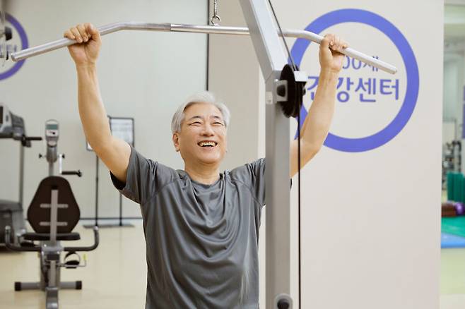 나이가 들어서는 체질량지수에서 정상 범위를 초과해 과체중일 때가 심혈관 질환이나 사망 위험이 낮은 것으로 나타났다. [사진=클립아트코리아]