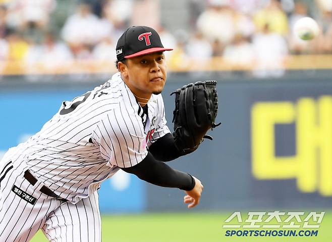 21일 잠실구장에서 열린 LG 트윈스와 두산 베어스의 경기. LG 에르난데스가 역투하고 있다. 잠실=박재만 기자 pjm@sportschosun.com/2025.06.21/