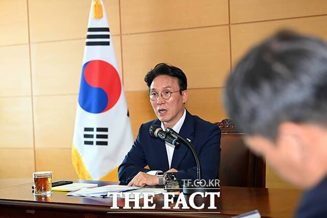 이재명 정부 초대 국무총리로 지명된 김민석 후보자의 인사청문회가 시작된다. 정부 내각의 안정적인 출발에 힘을 보태야 할 더불어민주당과 견제를 통해 확실한 야당으로서 자리매김해야 하는 국민의힘 사이 긴장감이 감돈다. /임영무 기자